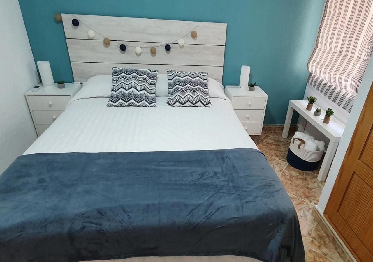 Monela Front Beach Solo Familias Playa de Gandia Luaran gambar